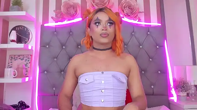 Snapshot of Star-Fire chatting on 10.23.25 Star-Fire online show from 10.23.25