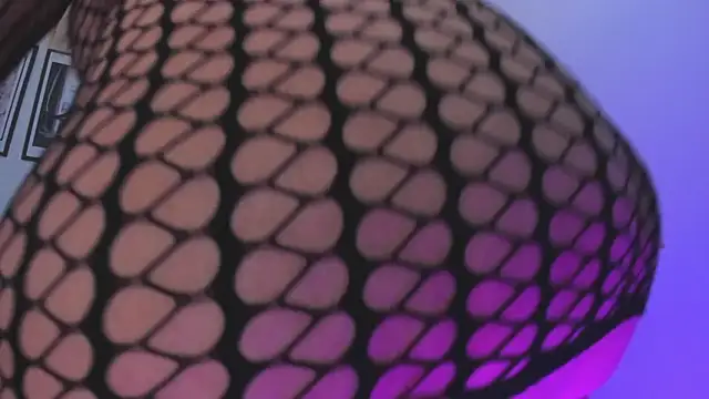 Snapshot of sofihill01 chatting on 09.27.25 sofihill01 online show from 09.27.25