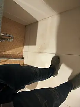 Snapshot of sunny27 chatting on 02.18.26 sunny27 online show from 02.18.26