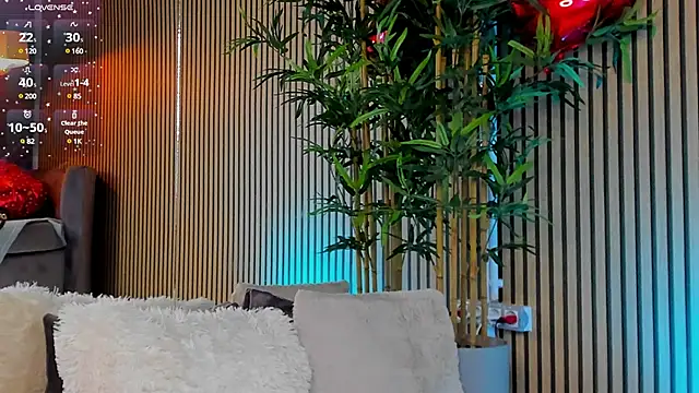 Snapshot of Avril_Cyrus chatting on 02.19.25 Avril Cyrus online show from 02.19.25