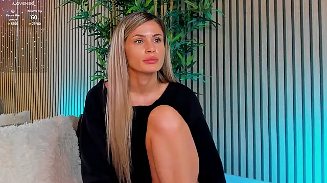 Snapshot of Avril_Cyrus chatting on 03.11.25 Avril Cyrus online show from 03.11.25