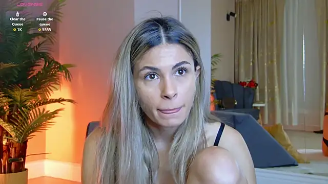 Avril Cyrus online show from 12.20.25