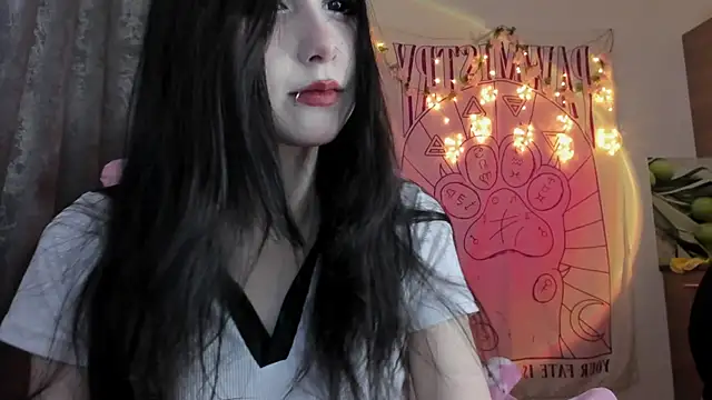 Snapshot of Holy420lolii chatting on 03.12.25 Holy420lolii online show from 03.12.25