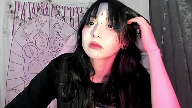 Holy420lolii online show from 02.18.26