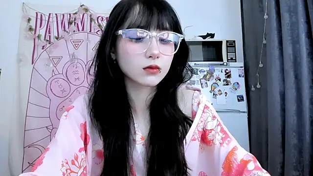Snapshot of Holy420lolii chatting on 06.10.26 Holy420lolii online show from 06.10.26