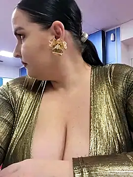 GeorgiaLerox online show from 10.13.25