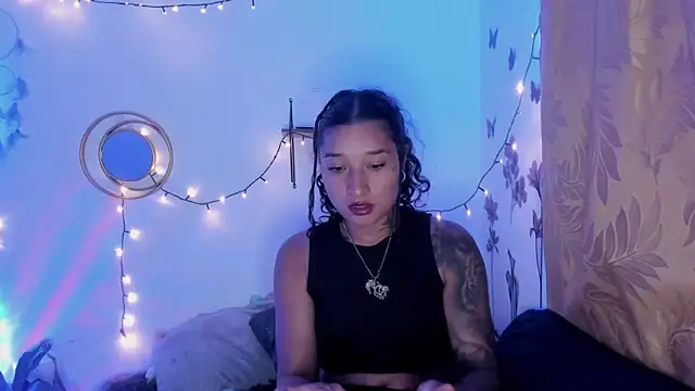 Eva Lee  online show from 03.22.25