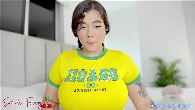 Snapshot of Foxxy222_ chatting on 12.28.24 Foxxy222 online show from 12.28.24