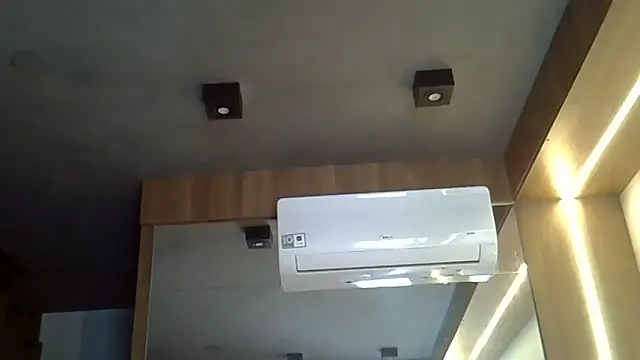 Skinny-Kitten online show from 11.03.25