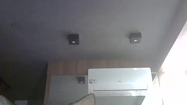 Skinny-Kitten online show from 12.21.25