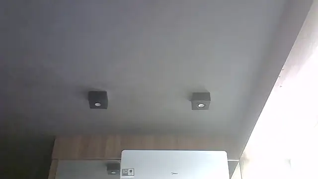 Skinny-Kitten online show from 04.18.26