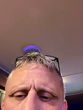 Snapshot of prekumstud chatting on 03.02.25 prekumstud online show from 03.02.25