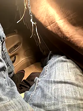 Snapshot of prekumstud chatting on 10.16.25 prekumstud online show from 10.16.25