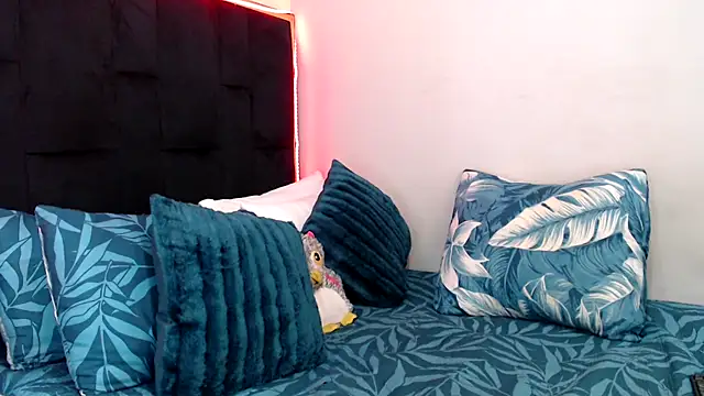 CancerGodessX online show from 10.10.25