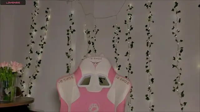 Amelia Lein online show from 12.01.25