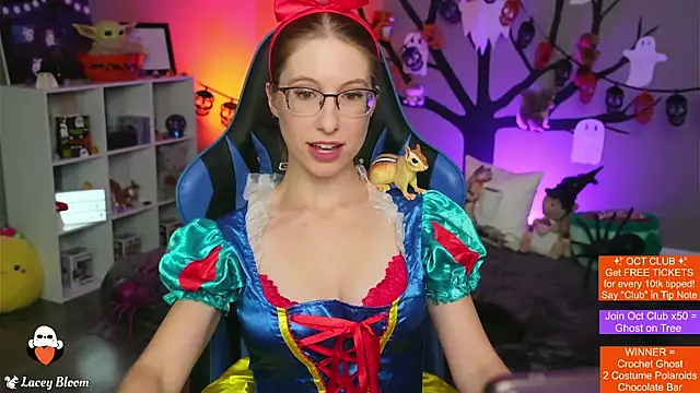 TheLaceyBloom online show from 10.23.25