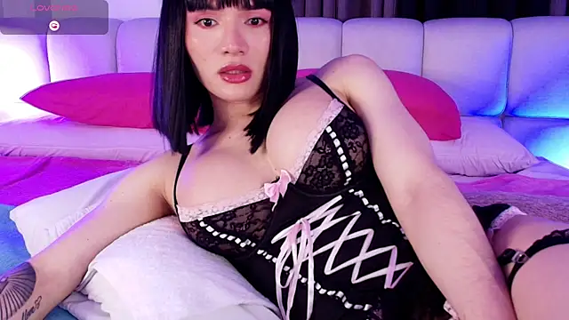 Snapshot of sweetieluna01 chatting on 05.06.26 sweetieluna01 online show from 05.06.26