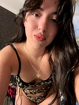 Snapshot of Tasty_Nora chatting on 11.15.25 Tasty Nora online show from 11.15.25