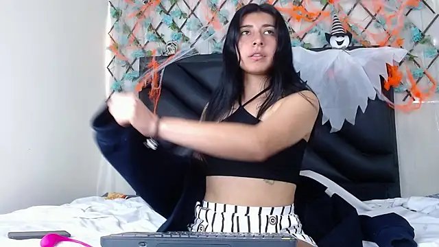 EmmaWilliamss online show from 10.29.25