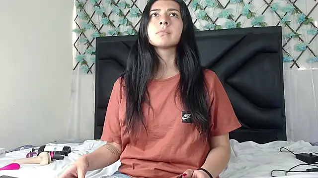 EmmaWilliamss online show from 11.13.25