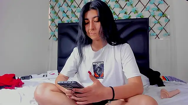 EmmaWilliamss online show from 04.08.26