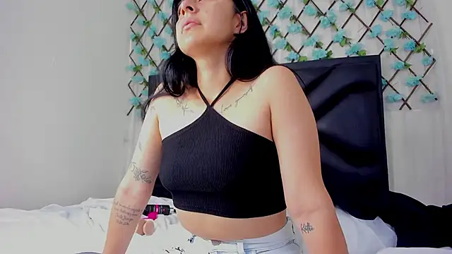 EmmaWilliamss online show from 04.15.26