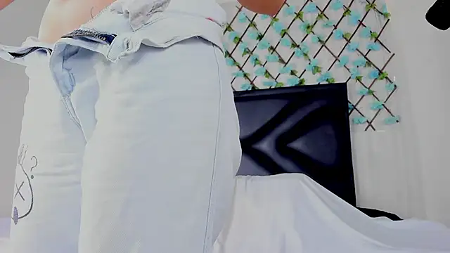 EmmaWilliamss online show from 05.25.26