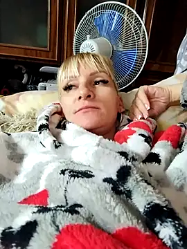 Snapshot of ulika1989 chatting on 10.12.25 ulika1989 online show from 10.12.25