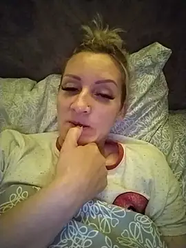 Snapshot of ulika1989 chatting on 05.17.26 ulika1989 online show from 05.17.26