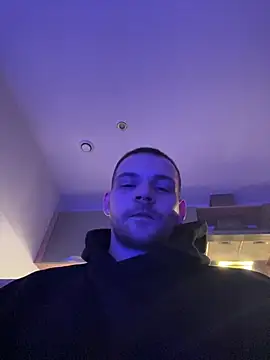 Snapshot of Z1uk chatting on 03.03.26 Z1uk online show from 03.03.26