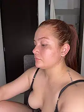 EmilyBarragan online show from 02.18.25