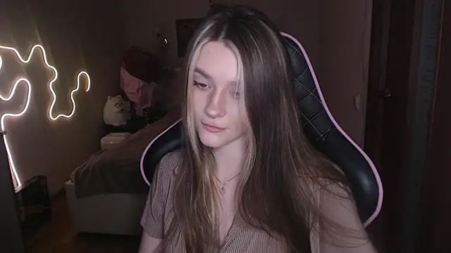 Snapshot of jeann_elsaa chatting on 02.25.25 jeann elsaa online show from 02.25.25