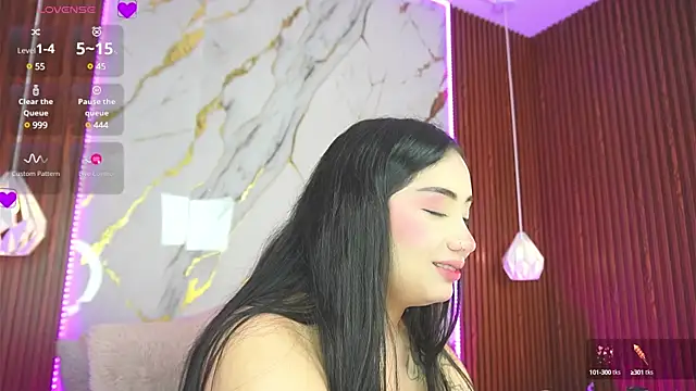 Snapshot of haylie_ chatting on 12.31.24 haylie online show from 12.31.24