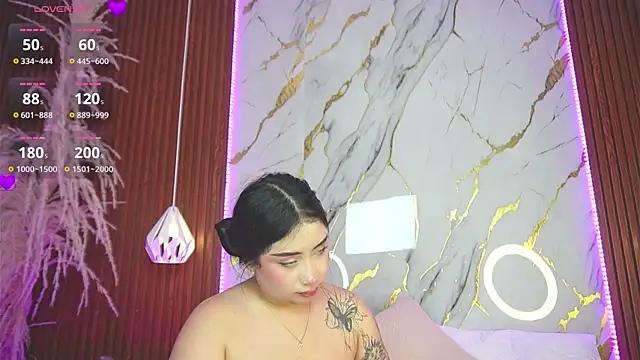 Snapshot of haylie_ chatting on 01.19.25 haylie online show from 01.19.25