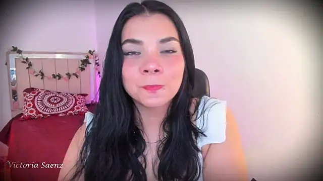 victoriaasaenz  online show from 02.05.26