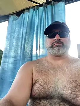 Snapshot of fat_cock_4_you chatting on 09.18.25 fat cock 4 you online show from 09.18.25