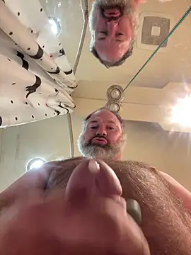 Snapshot of fat_cock_4_you chatting on 10.02.25 fat cock 4 you online show from 10.02.25