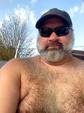 Snapshot of fat_cock_4_you chatting on 10.04.25 fat cock 4 you online show from 10.04.25