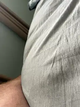 Snapshot of fat_cock_4_you chatting on 10.16.25 fat cock 4 you online show from 10.16.25