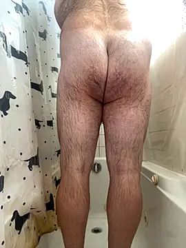 Snapshot of fat_cock_4_you chatting on 10.17.25 fat cock 4 you online show from 10.17.25