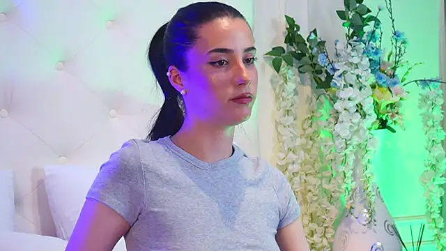 AmeliaJune online show from 04.17.26