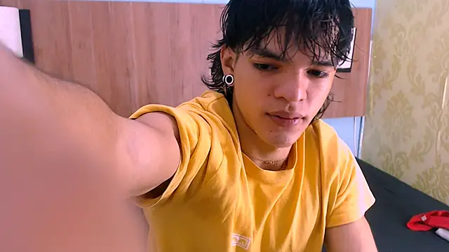 AlbertBernal69 online show from 02.10.25