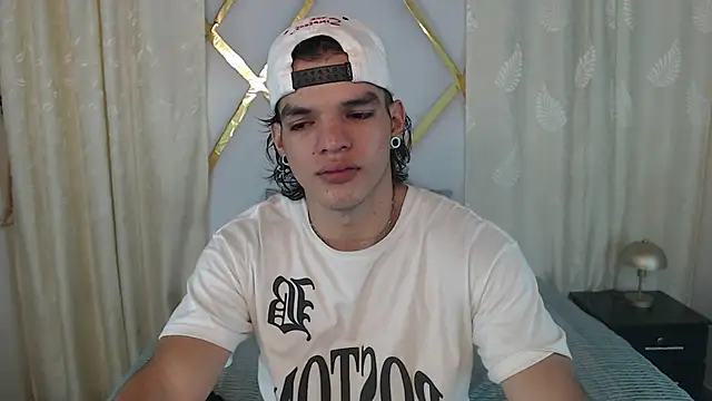 AlbertBernal69 online show from 02.12.25