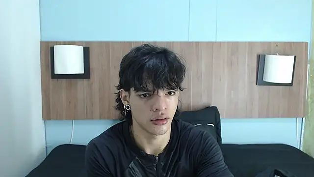 AlbertBernal69 online show from 02.14.25