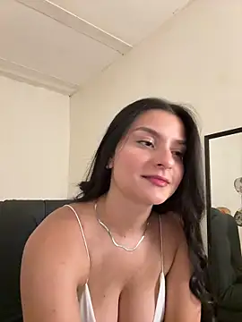 Snapshot of Lolitah__69 chatting on 09.19.25 Lolitah 69 online show from 09.19.25