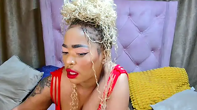 Snapshot of AFRICANGODDESSXXX chatting on 10.03.25 AFRICANGODDESSXXX online show from 10.03.25