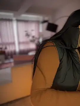 Insane Issa online show from 12.06.24