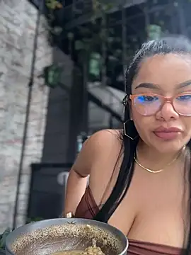 Insane Issa online show from 02.08.26