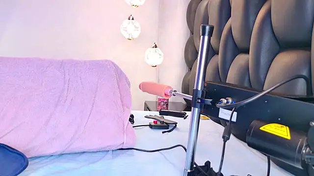 NathaxaLeans online show from 02.11.25