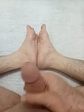 Hardapple01 online show from 12.05.24